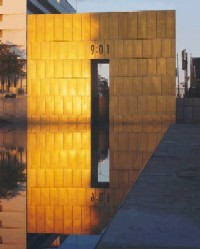 We examine the meaning of monuments and memorials in our HUM classes